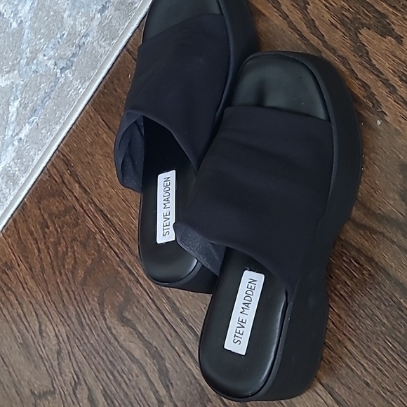 Steve Madden Wedge Sandals - Picture 2 of 3